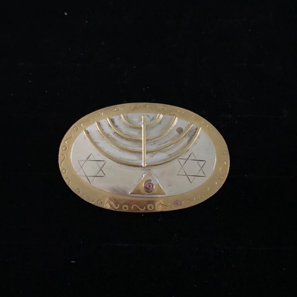 Vintage brooch. B2